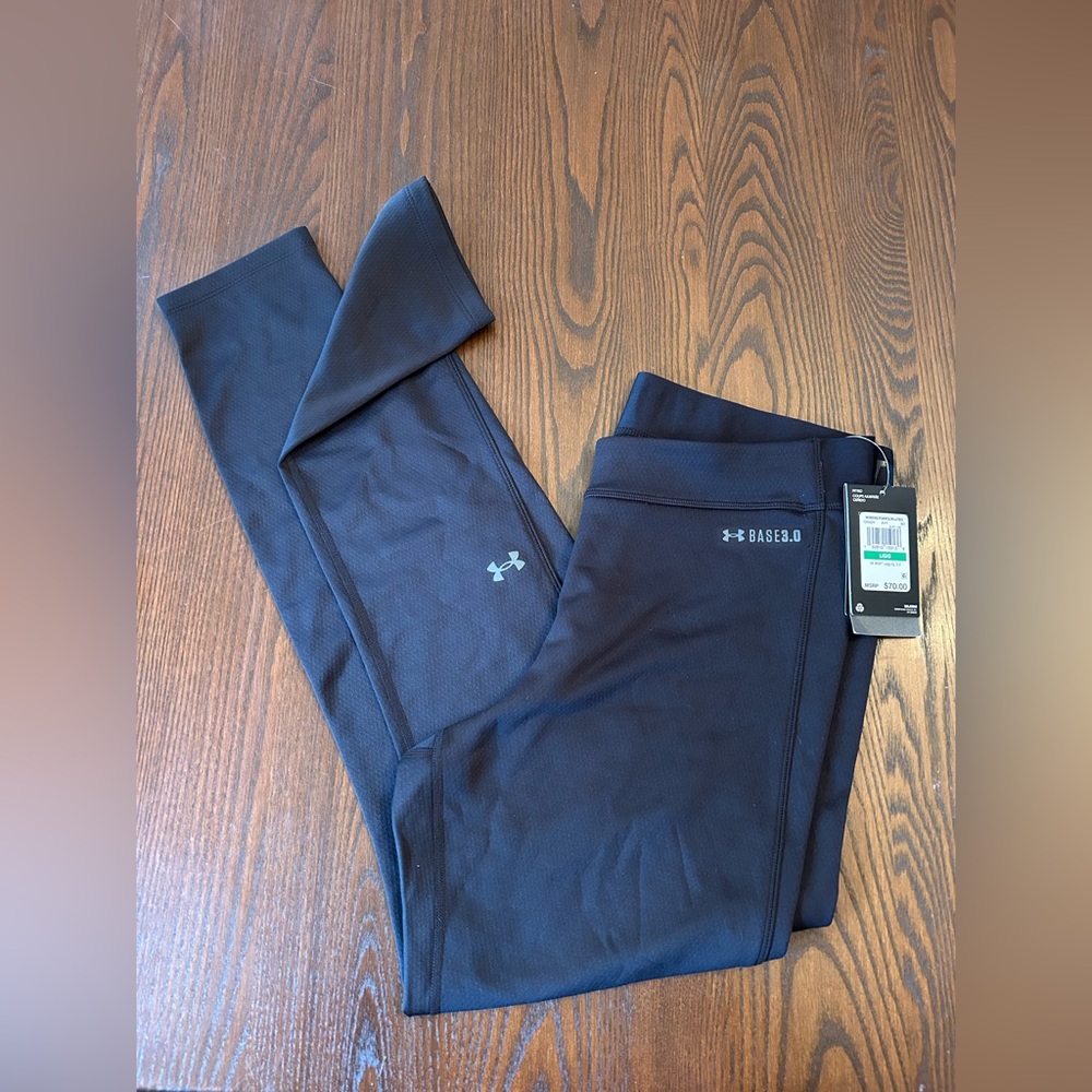 NWT Women’s Under Armour Base 3.0 Dark Leggings Large